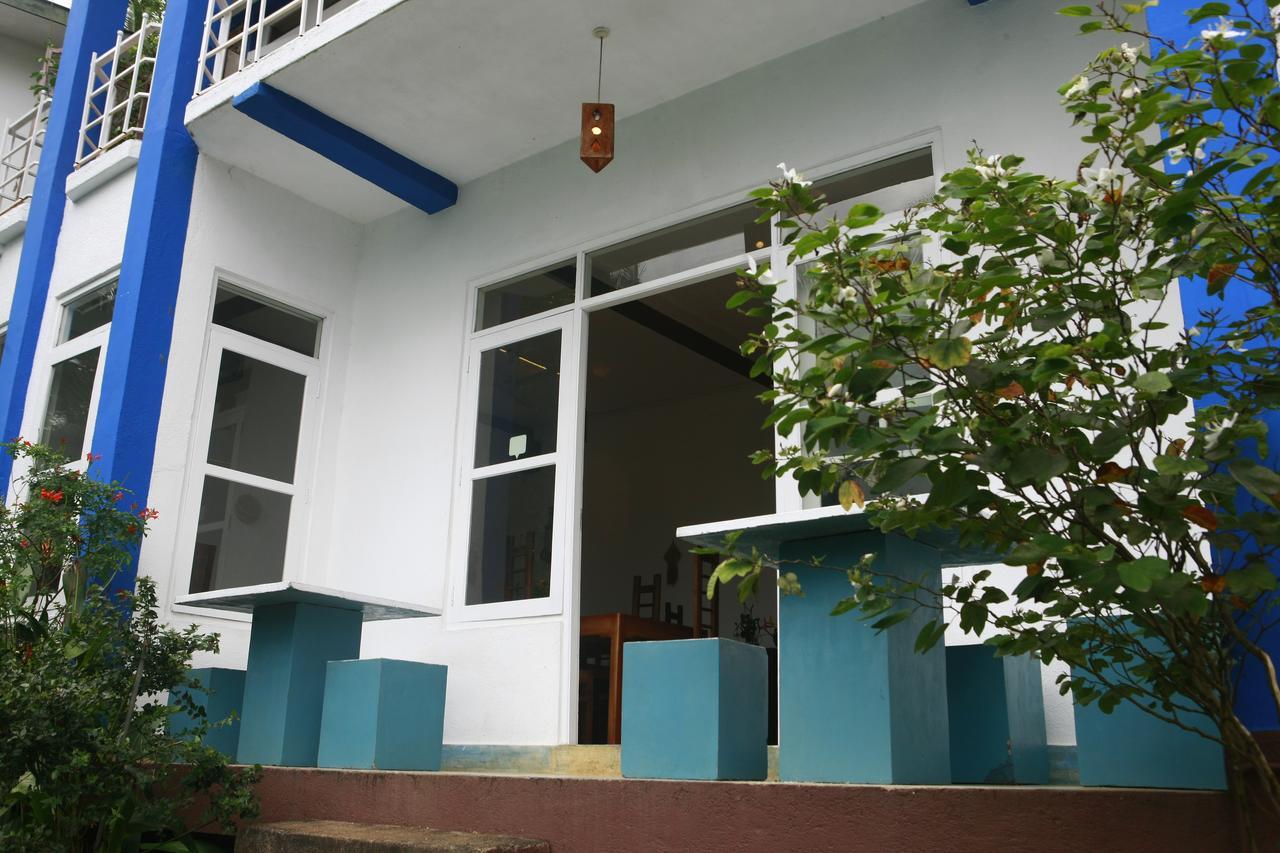 The Change Hotel Kandy Bagian luar foto